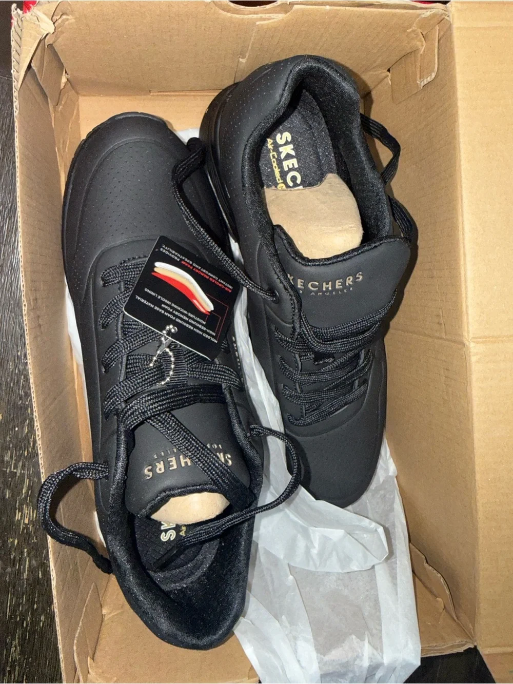 Skechers product pair